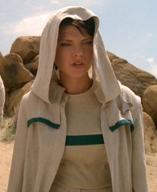 Starfleet_desert_robe.jpg.f8976dc9a5a50520ba32a658c4955879.jpg